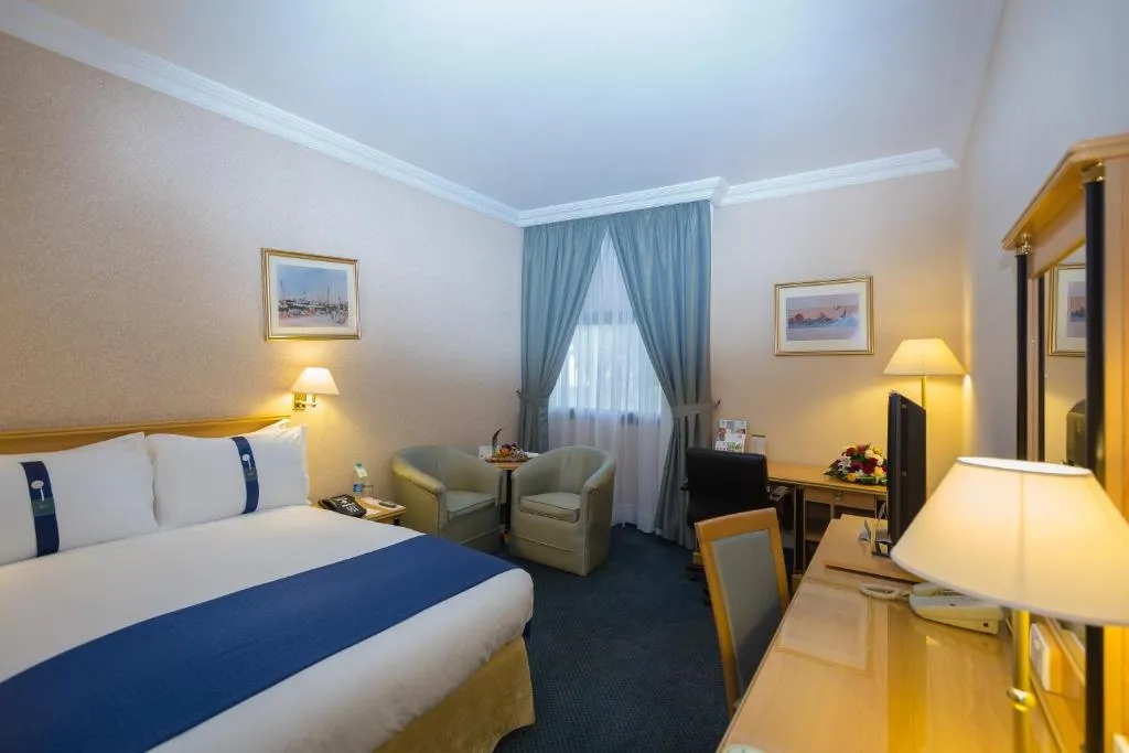 Standard King Room with Pool View